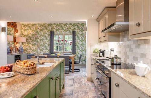 Richmond Cottage | Henry - Holiday At Home