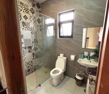 Malabanias Apartment | Henry residences Apartment Studio type close to SM, Walking St, Airport