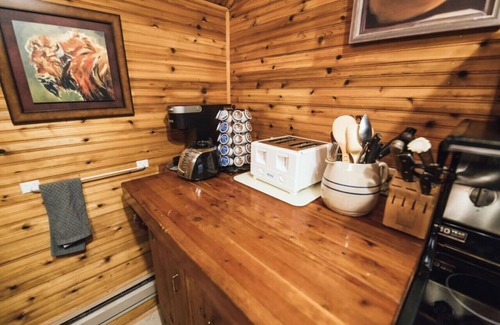 Island Park Cabin | Henry's Lakeview Hideaway | Views | 15 mins to YNP
