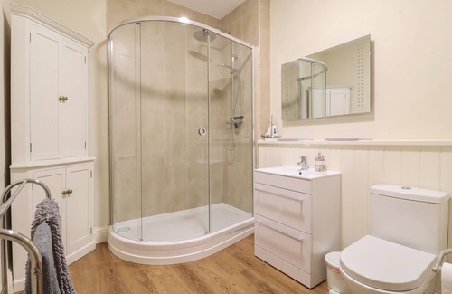 Beccles House | HENSTEAD HALL EAST, pet friendly, with a garden in Beccles