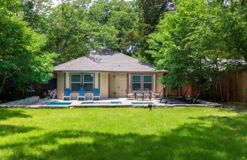 Cedar Crest House | Herdon Park Hideaway