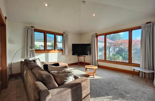 Invercargill House | Heritage & Heart by the Park