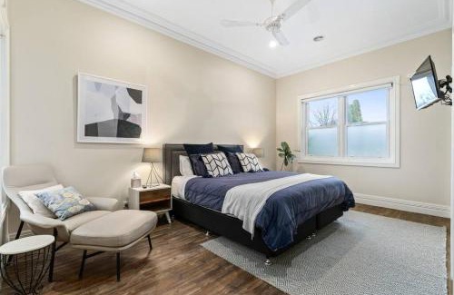 Orange House | Heritage Home on March - Amazing Location