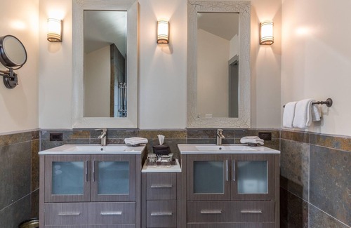 Little River Hotel | Heritage House Resort & Spa