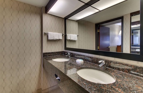 Sugar Land Hotel | Heritage Inn Suites Houston/Sugar Land, Trademark by Wyndham