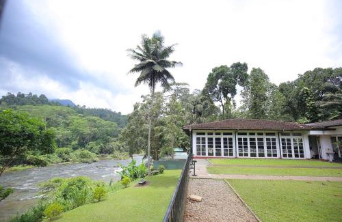 Helarambe Hotel | Heritage Kithulgala Rest House - Historic Home to a Bird Sanctuary
