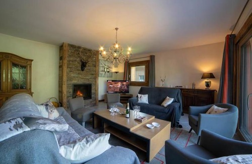 Meribel House | Hermine Luxury Chalet Meribel Center Sauna Jacuzzi