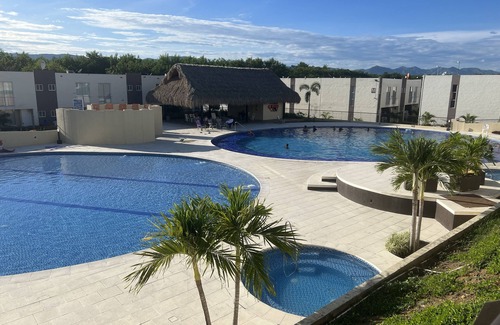 Ricaurte House | Hermosa casa en condominio a 5 minutos de Giradot