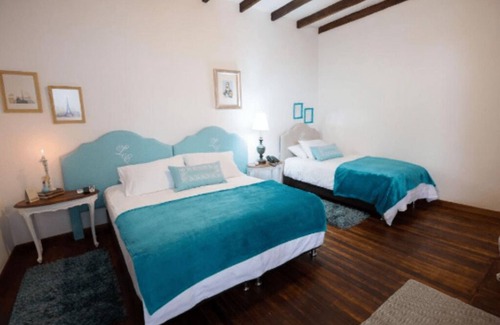 Granada House | Hermosa Habitación Triple Executiva