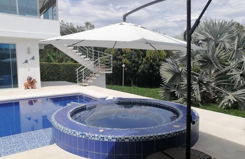 Melgar Villa | HERMOSA VILLA PRIVADA EN CONDOMINIO
