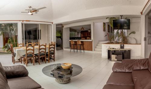 Lomas de Cocoyoc House | Hermoso Oasis con Desayuno Incluido en Lomas de Cocoyoc