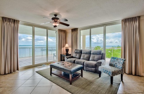 Fort Walton Beach Apartment | Heron 403 - Emerald Escape - Destin West - 2,400 sq ft