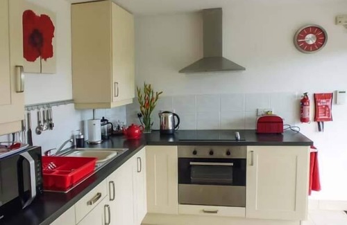 Byford Apartment | HERONS, with a garden in Byford