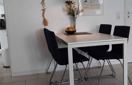 Sahlenburg Apartment | Herrliche Seeblick Wohnung mit Schwimmbad