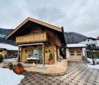 Oberau Ski Chalet | Hexen Haus