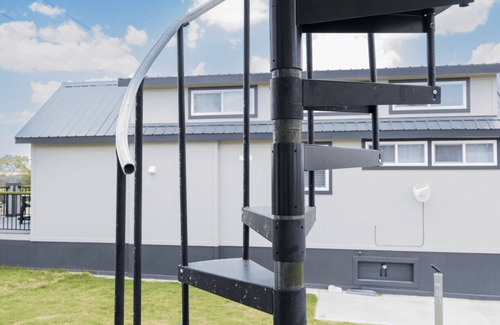 Fredericksburg Cottage | Hey Good Lucken - 081