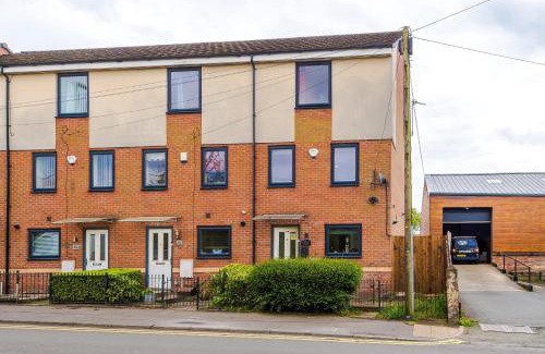 Heywood House | Heywood House - Contractor stays by Niji Short Stays