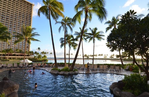 Waikiki Apartment | HGVC Hawaiian Village - 2 Bed, 2 Bath