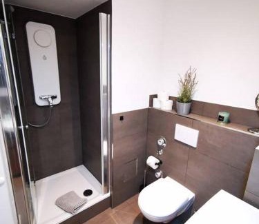 Winterhude Apartment | HH 02 by ROCKCHAIR - SUPERHOST Status - Modernes Apartment mit sonnigem Balkon & premium Boxspringbetten in Winterhude - Hamburg Top Geheimtipp