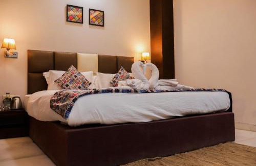 Taj Ganj Hotel | HHW Hotel- Agra