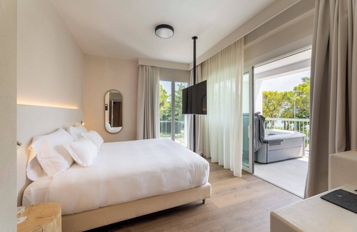 Colombare Hotel | Hi Hotels Sirmione - Lakeview Pool