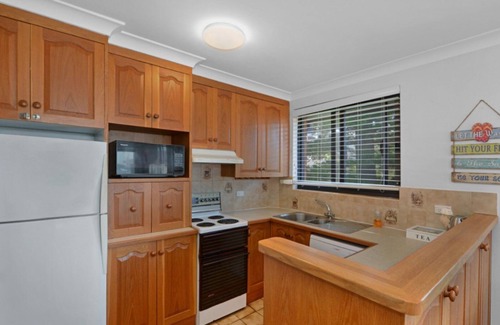 Avoca Beach Apartment | Hi Surf 6 - Beachfront Unit