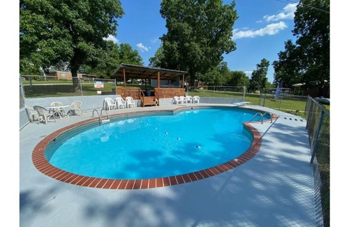 Pittsburg House | Hickory Grove Hideaway - Cabin 4