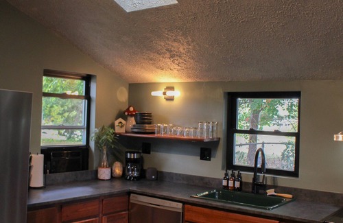 South Park House | Hickory House, in charming South Park near UD Campus and Miami Valley Hospital