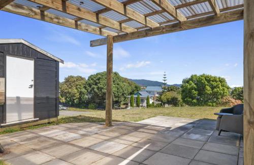 Waikanae House | Hicks Haven - Waikanae Beach Holiday Studio
