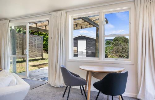 Waikanae House | Hicks Haven - Waikanae Beach Holiday Studio