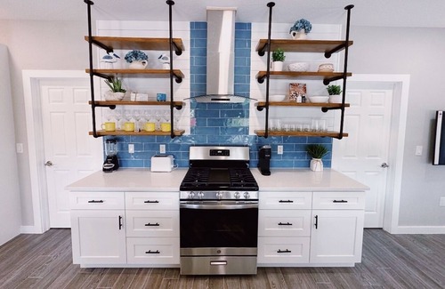 New Smyrna Beach House | Hidden Beach Bungalow - Walk to the beach, shops and great eats!