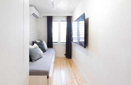 Mandaue Apartment | Hidden City Gem Free Disney Netflix 2 x 65inch TV