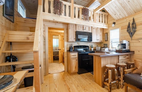 Robbinsville Cabin | Hidden & Cozy Mountain Gem ~ Tail of the Dragon!