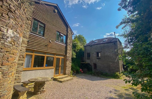 Kingsbridge House | Hidden gem -19th Century Mill with separate annexe and gardens.