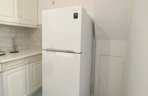 Paleopolis Apartment | Hidden Gem Convenient & Spacious