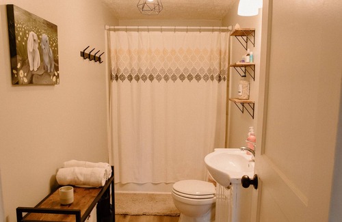 Sparta House | Hidden Gem Cottage in the middle of quaint, small town TN!