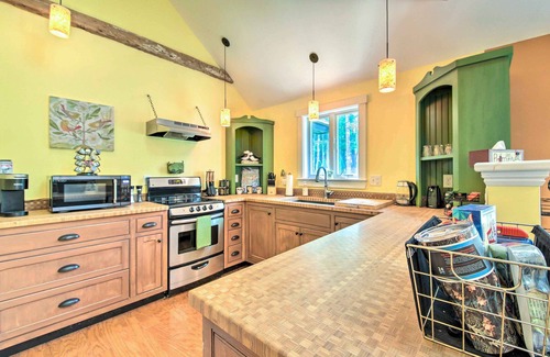 Brooklin Cottage | Hidden Gem Cottage' Near Blue Hill Peninsula