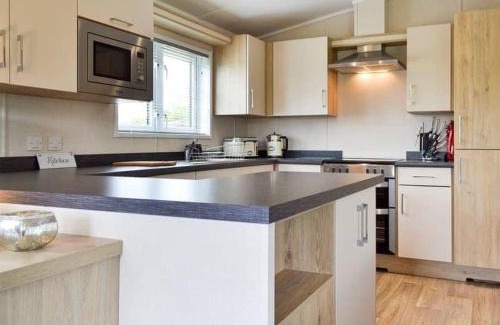 Malton House | Hidden Gem Lodge with Hot Tub