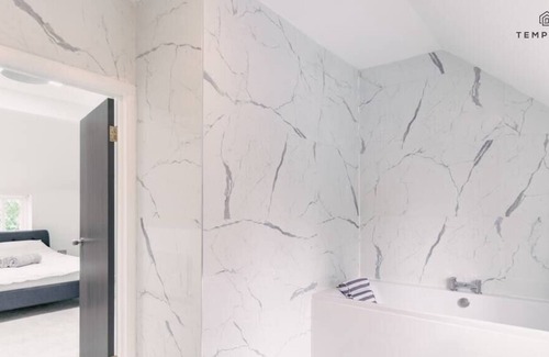 Radlett House | Hidden Gem, Luxury 5 Bed Near Warner Bros Studios