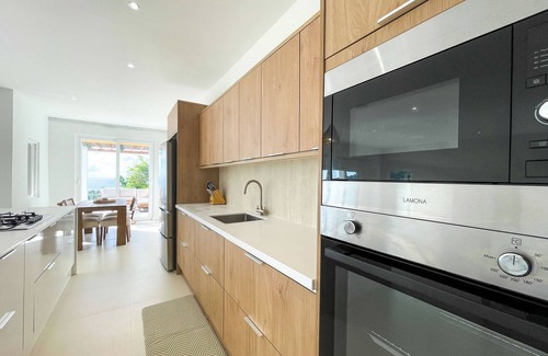 Morne Rouge House | Hidden Hills 3BD, Gorgeous Beach Views of Grand Anse