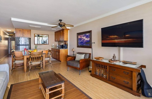 Waialee Apartment | Hidden Jewel Beach front 30 Day rental