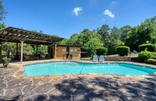 Eureka Springs House | Hidden Oasis Near Downtown