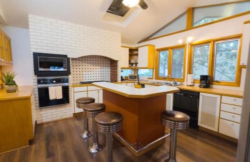 Eureka Springs House | Hidden Oasis Near Downtown