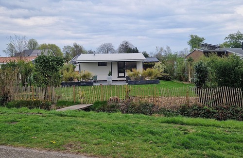 Lemmer Ski Chalet | Hidden residence with a view. Next to beach and little cosy village.