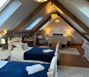 Coltishall House | Hideaway Barn Coltishall Norfolk broads