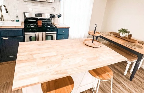 Manistee House | Hideaway Cabin. Relax and Enjoy