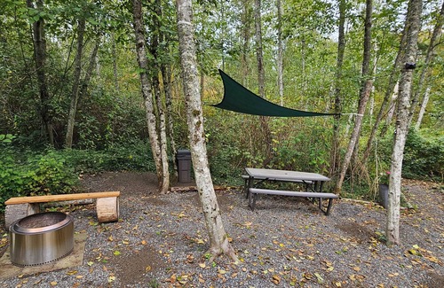 Bellingham RV Rental | Hideaway Camping Tent Site