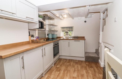 Barnoldswick House | Hideaway Cottage