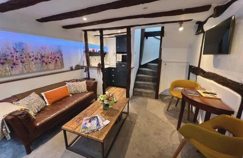 Ludwel House | Hideaway Cottage