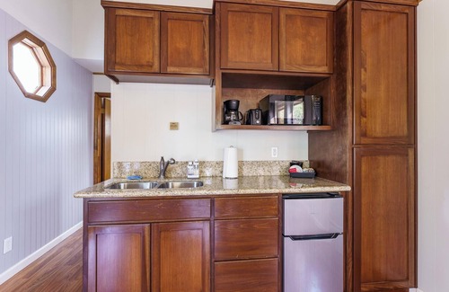 Oakhurst Ski Chalet | Hideaway Lookout near Yosemite and Bass Lake, with WiFi, AC and amazing views.